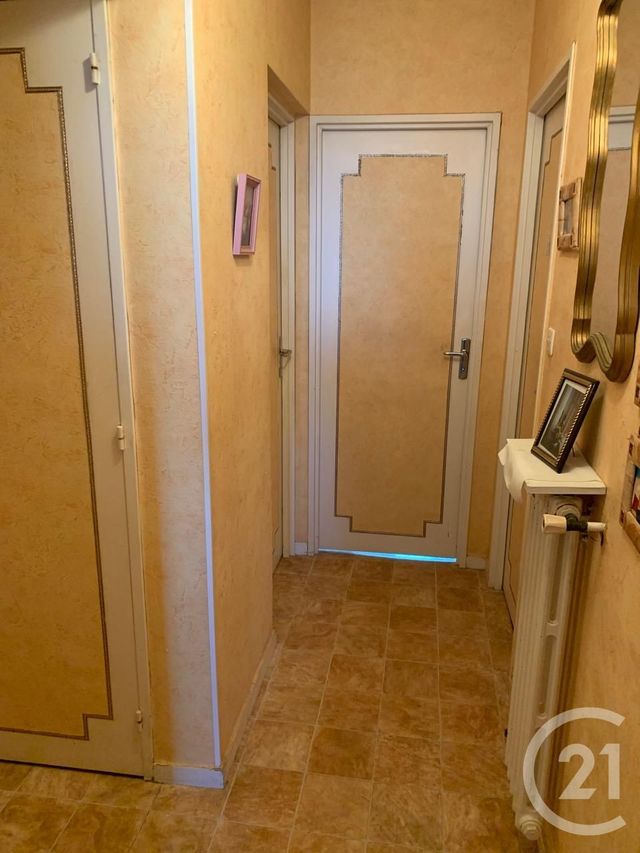 Afficher la photo en grand Appartement F3 à vendre - 3 pièces - 70.12 m2 - ALLONNES - 72 - PAYS-DE-LOIRE - Century 21 Harmony