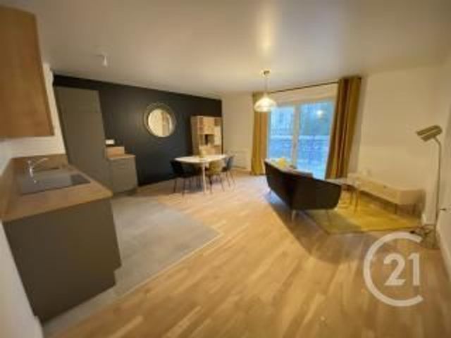 Afficher la photo en grand Appartement F6 à vendre - 6 pièces - 110.27 m2 - LE MANS - 72 - PAYS-DE-LOIRE - Century 21 Harmony
