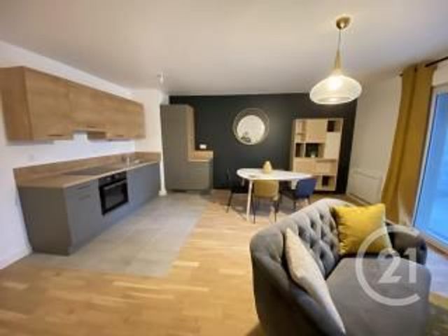 Afficher la photo en grand Appartement F6 à vendre - 6 pièces - 110.27 m2 - LE MANS - 72 - PAYS-DE-LOIRE - Century 21 Harmony