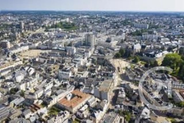 Afficher la photo en grand Appartement F5 à vendre - 5 pièces - 160.7 m2 - LE MANS - 72 - PAYS-DE-LOIRE - Century 21 Harmony