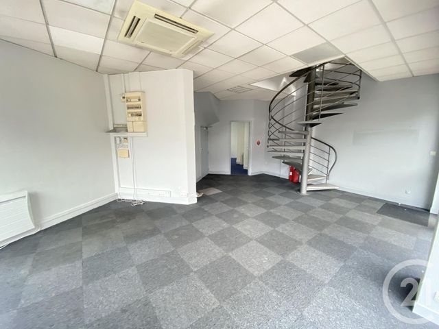 Afficher la photo en grand immeuble à vendre - 250.0 m2 - LE MANS - 72 - PAYS-DE-LOIRE - Century 21 Harmony