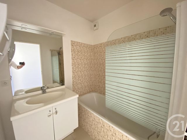 Afficher la photo en grand Appartement T3 à vendre - 3 pièces - 64.4 m2 - LE MANS - 72 - PAYS-DE-LOIRE - Century 21 Harmony