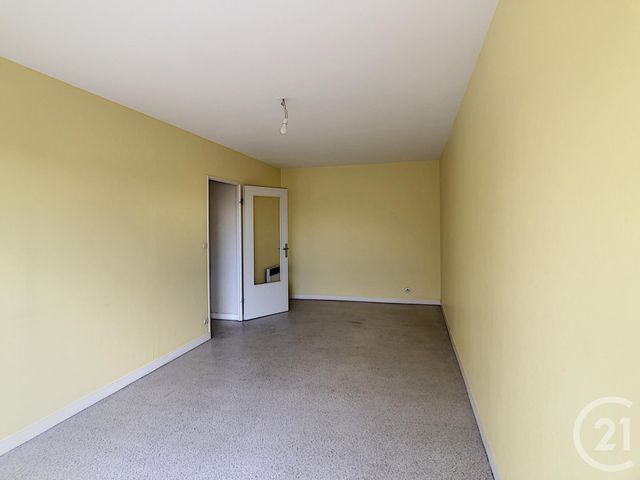 Appartement T2 à vendre - 2 pièces - 50.45 m2 - LE MANS - 72 - PAYS-DE-LOIRE - Century 21 Harmony Appartement T2 à vendre - 2 pièces - 50.45 m2 - LE MANS - 72 - PAYS-DE-LOIRE - Century 21 Harmony
