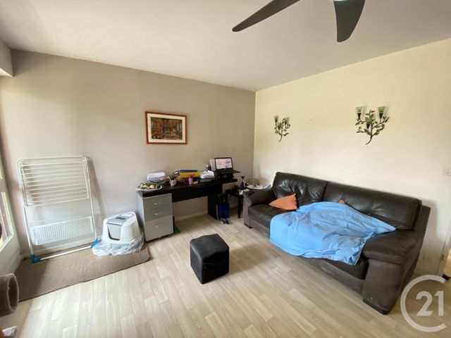 Appartement F2 à vendre - 2 pièces - 46.8 m2 - LE MANS - 72 - PAYS-DE-LOIRE - Century 21 Harmony Appartement F2 à vendre - 2 pièces - 46.8 m2 - LE MANS - 72 - PAYS-DE-LOIRE - Century 21 Harmony