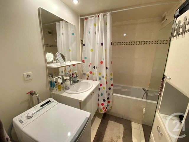 Appartement F4 à vendre - 5 pièces - 101.27 m2 - LE MANS - 72 - PAYS-DE-LOIRE - Century 21 Harmony Appartement F4 à vendre - 5 pièces - 101.27 m2 - LE MANS - 72 - PAYS-DE-LOIRE - Century 21 Harmony