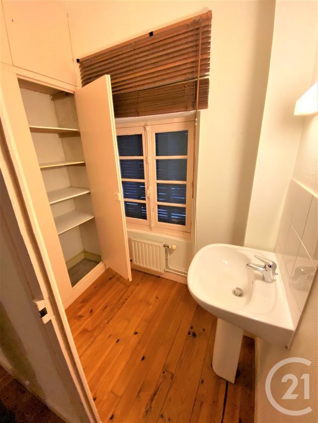 maison à louer - 6 pièces - 184.07 m2 - ALLONNES - 72 - PAYS-DE-LOIRE - Century 21 Harmony maison à louer - 6 pièces - 184.07 m2 - ALLONNES - 72 - PAYS-DE-LOIRE - Century 21 Harmony