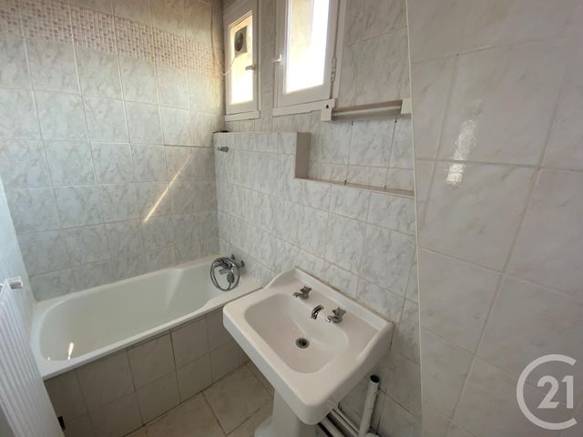 Appartement T3 à vendre - 3 pièces - 49.61 m2 - LE MANS - 72 - PAYS-DE-LOIRE - Century 21 Harmony Appartement T3 à vendre - 3 pièces - 49.61 m2 - LE MANS - 72 - PAYS-DE-LOIRE - Century 21 Harmony