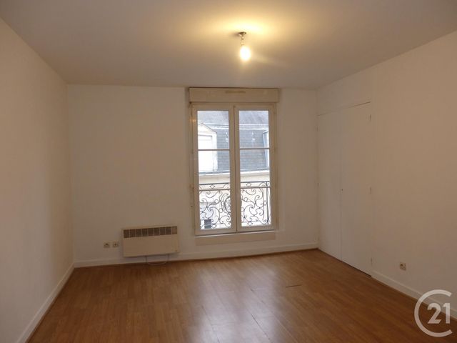 Afficher la photo en grand Appartement F1 à louer - 1 pièce - 33.4 m2 - LE MANS - 72 - PAYS-DE-LOIRE - Century 21 Harmony