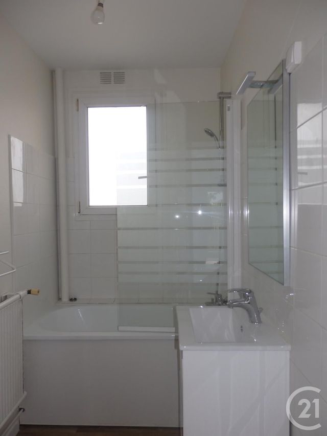 Afficher la photo en grand Appartement T3 à louer - 3 pièces - 68.11 m2 - LE MANS - 72 - PAYS-DE-LOIRE - Century 21 Harmony