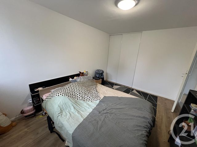 Appartement T3 à vendre - 3 pièces - 62.74 m2 - COULAINES - 72 - PAYS-DE-LOIRE - Century 21 Harmony