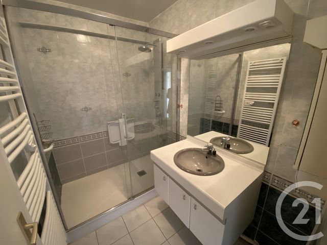 Appartement T4 à louer - 4 pièces - 102.1 m2 - LE MANS - 72 - PAYS-DE-LOIRE - Century 21 Harmony