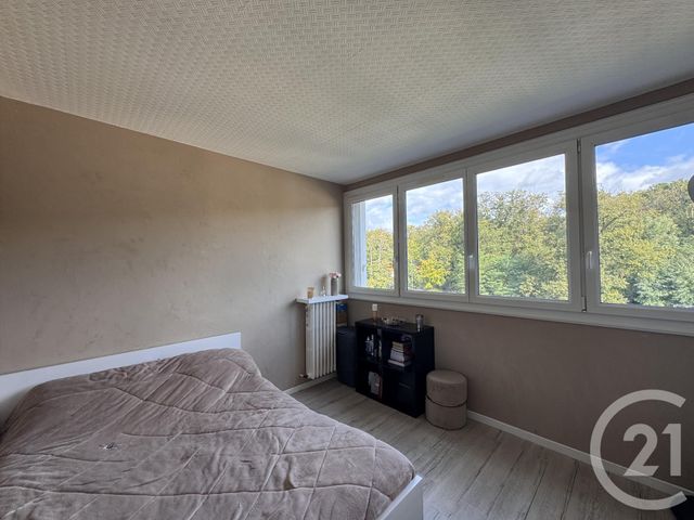 Afficher la photo en grand Appartement T5 à vendre - 5 pièces - 87.89 m2 - ALLONNES - 72 - PAYS-DE-LOIRE - Century 21 Harmony