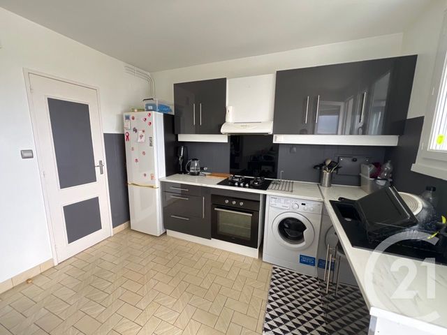 Appartement T3 à vendre - 3 pièces - 67.22 m2 - ALLONNES - 72 - PAYS-DE-LOIRE - Century 21 Harmony