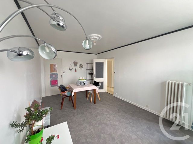Appartement T3 à vendre - 3 pièces - 67.22 m2 - ALLONNES - 72 - PAYS-DE-LOIRE - Century 21 Harmony