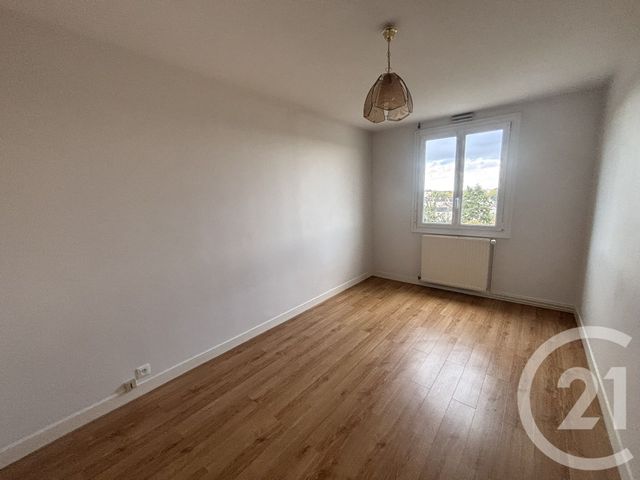 Afficher la photo en grand Appartement F2 bis à vendre - 2 pièces - 60.5 m2 - LE MANS - 72 - PAYS-DE-LOIRE - Century 21 Harmony