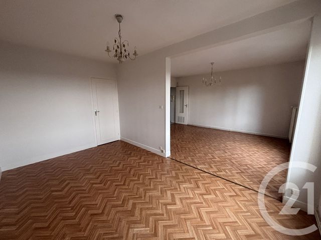 Afficher la photo en grand Appartement F2 bis à vendre - 2 pièces - 60.5 m2 - LE MANS - 72 - PAYS-DE-LOIRE - Century 21 Harmony