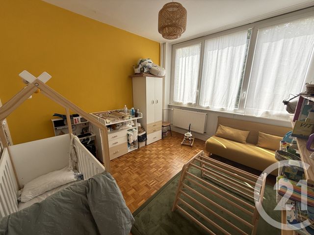 Afficher la photo en grand Appartement F3 à vendre - 3 pièces - 82.47 m2 - LE MANS - 72 - PAYS-DE-LOIRE - Century 21 Harmony