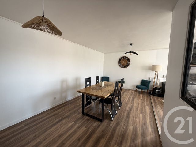 Afficher la photo en grand Appartement T4 à vendre - 4 pièces - 86.97 m2 - LE MANS - 72 - PAYS-DE-LOIRE - Century 21 Harmony