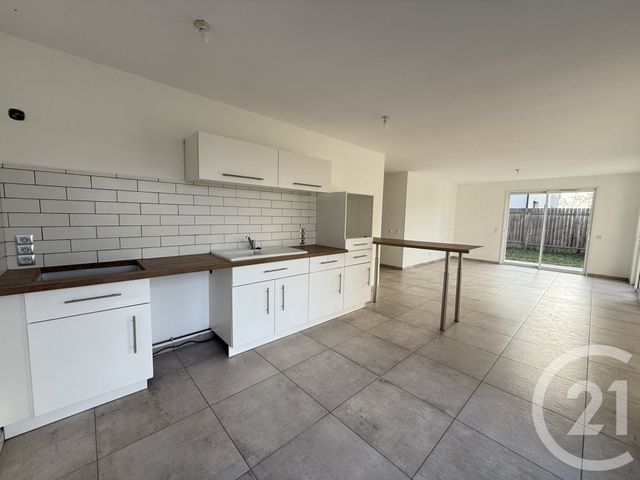 maison à louer - 5 pièces - 127.31 m2 - PARIGNE L EVEQUE - 72 - PAYS-DE-LOIRE - Century 21 Harmony