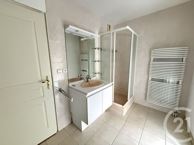 Afficher la photo en grand Appartement F4 à louer - 4 pièces - 103.72 m2 - LE MANS - 72 - PAYS-DE-LOIRE - Century 21 Harmony