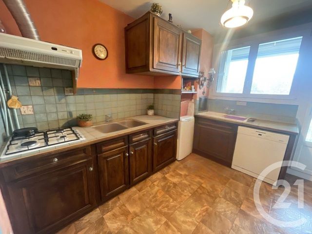 Appartement F4 à vendre - 4 pièces - 77.59 m2 - ALLONNES - 72 - PAYS-DE-LOIRE - Century 21 Harmony