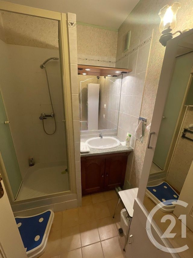 Appartement F4 à vendre - 4 pièces - 77.59 m2 - ALLONNES - 72 - PAYS-DE-LOIRE - Century 21 Harmony