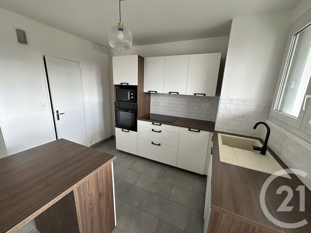 Appartement T4 à louer - 4 pièces - 76.75 m2 - ALLONNES - 72 - PAYS-DE-LOIRE - Century 21 Harmony