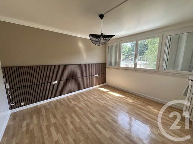 Appartement T4 à louer - 4 pièces - 76.75 m2 - ALLONNES - 72 - PAYS-DE-LOIRE - Century 21 Harmony