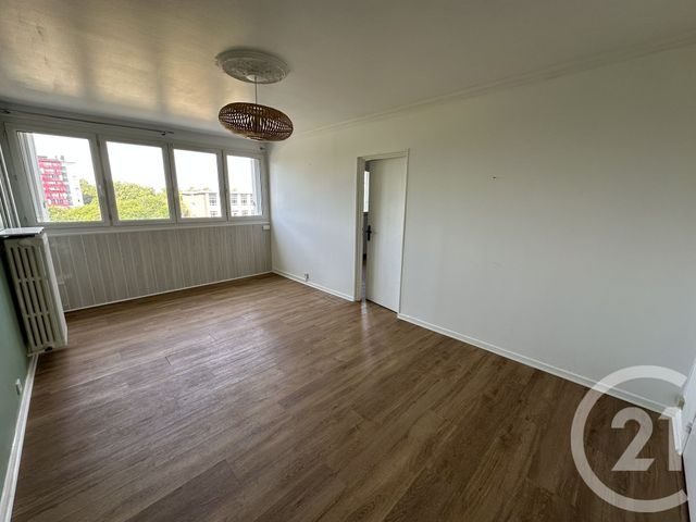 Appartement T4 à louer - 4 pièces - 76.75 m2 - ALLONNES - 72 - PAYS-DE-LOIRE - Century 21 Harmony