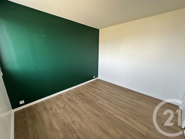 Appartement T4 à louer - 4 pièces - 76.75 m2 - ALLONNES - 72 - PAYS-DE-LOIRE - Century 21 Harmony