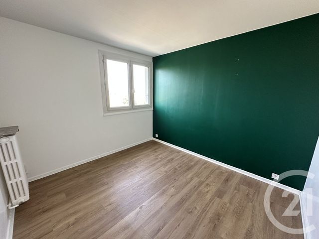 Appartement T4 à louer - 4 pièces - 76.75 m2 - ALLONNES - 72 - PAYS-DE-LOIRE - Century 21 Harmony