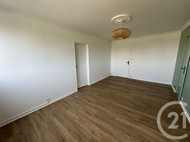 Appartement T4 à louer - 4 pièces - 76.75 m2 - ALLONNES - 72 - PAYS-DE-LOIRE - Century 21 Harmony