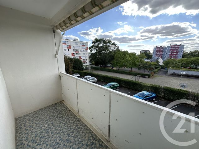 Appartement T4 à louer - 4 pièces - 76.75 m2 - ALLONNES - 72 - PAYS-DE-LOIRE - Century 21 Harmony