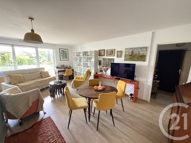 Appartement T4 à vendre - 4 pièces - 85.75 m2 - COULAINES - 72 - PAYS-DE-LOIRE - Century 21 Harmony